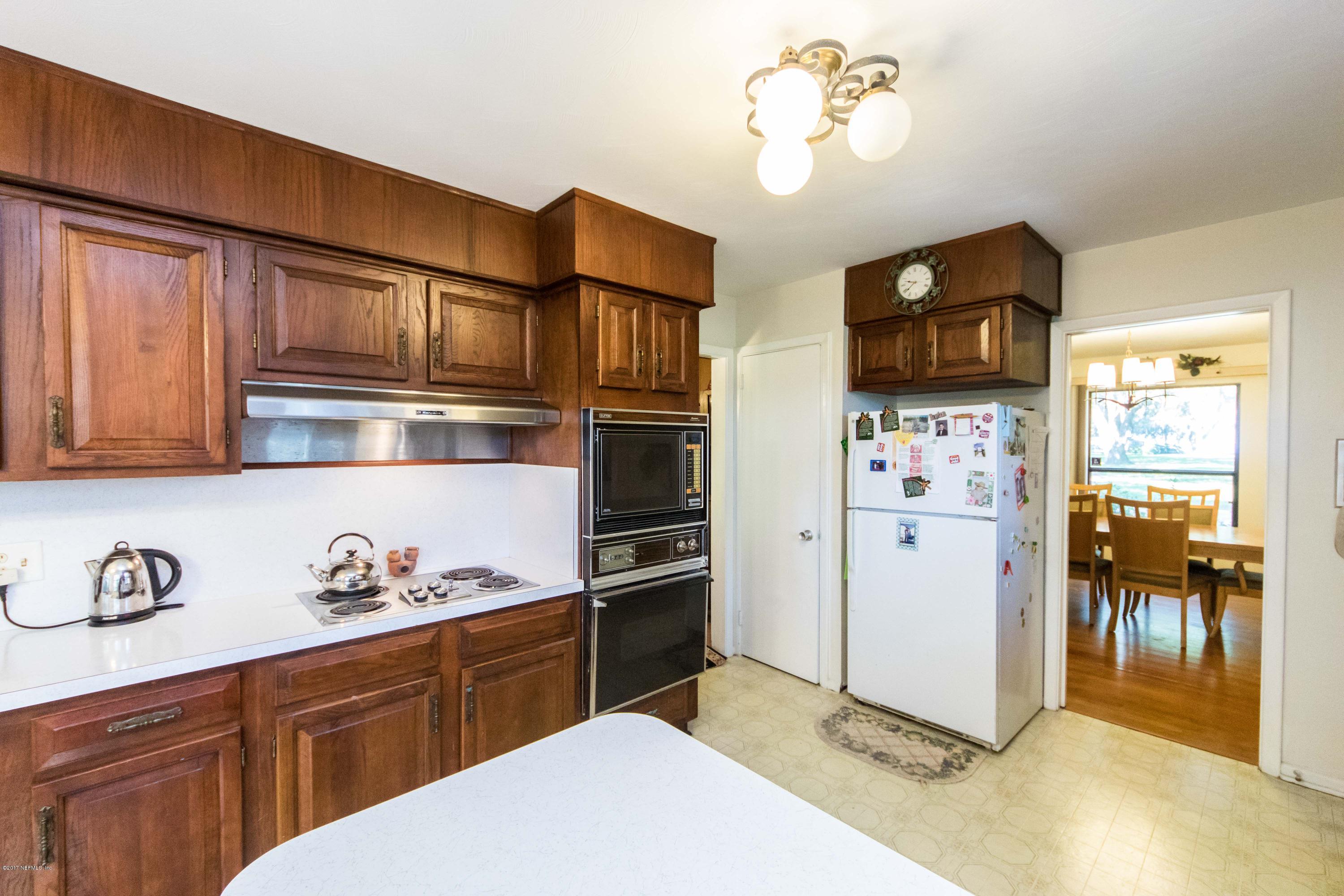 8325 Kim Road Jacksonville, FL 32217 - Photo 20 of 34 Kitchen View 3