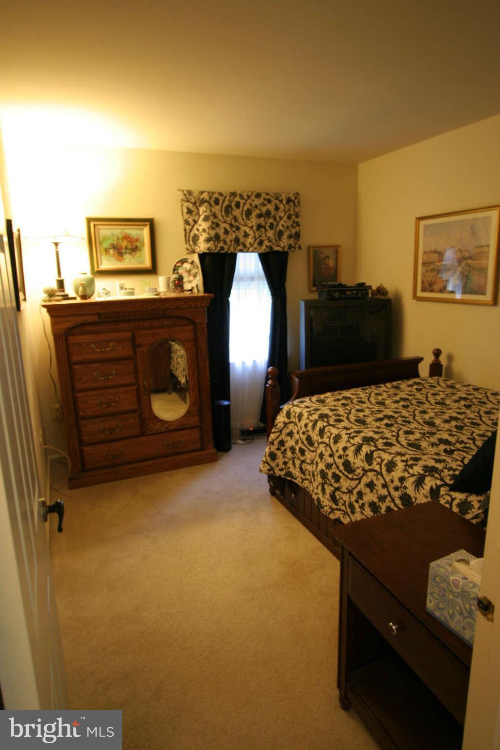 9015 O'Keith Court Springfield, VA 22152 - Photo 14 of 29 Bedroom