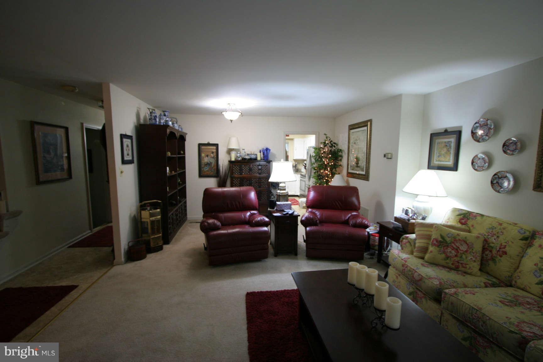 9015 O'Keith Court Springfield, VA 22152 - Photo 3 of 29 Family Room