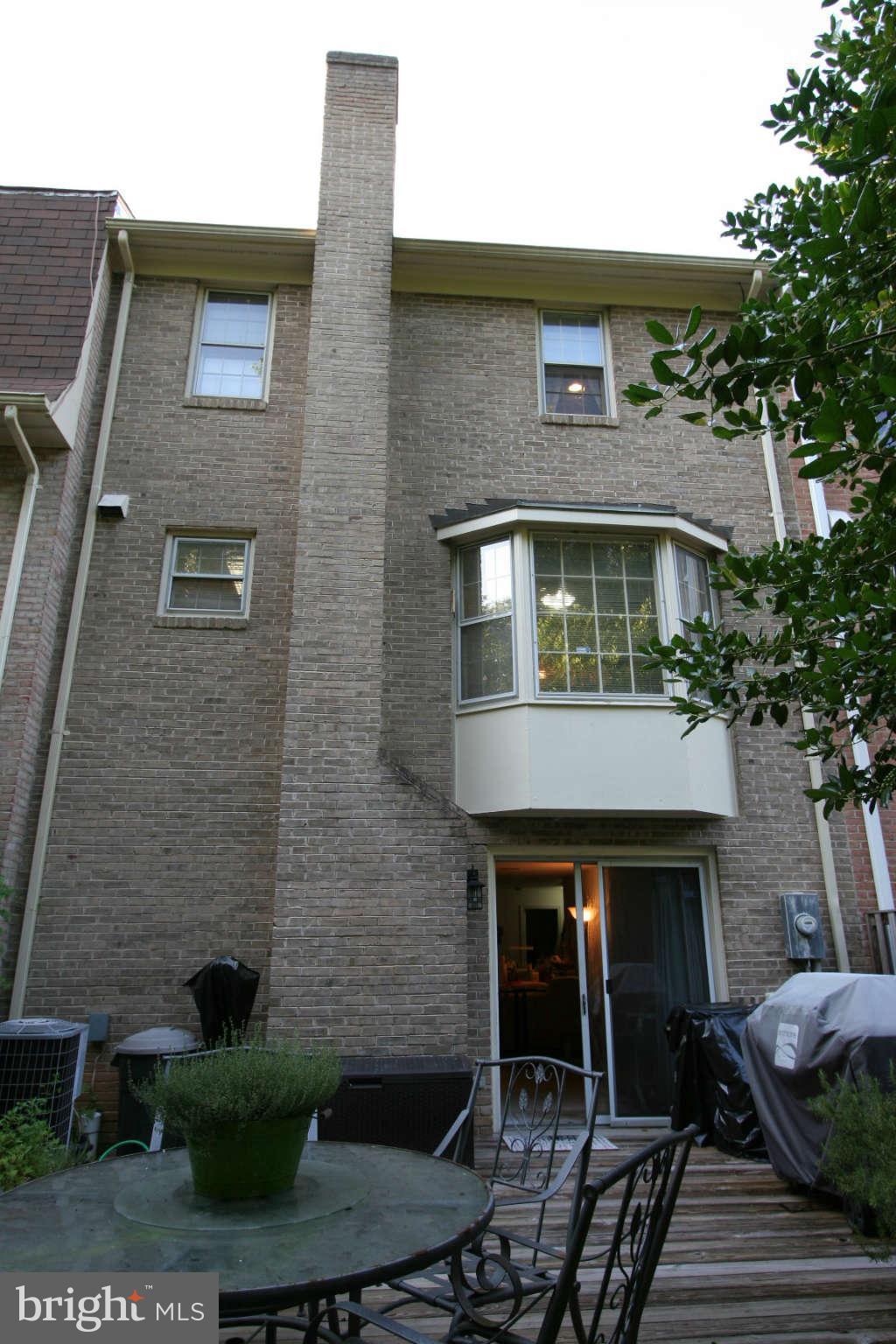 9015 O'Keith Court Springfield, VA 22152 - Photo 27 of 29 Exterior Front