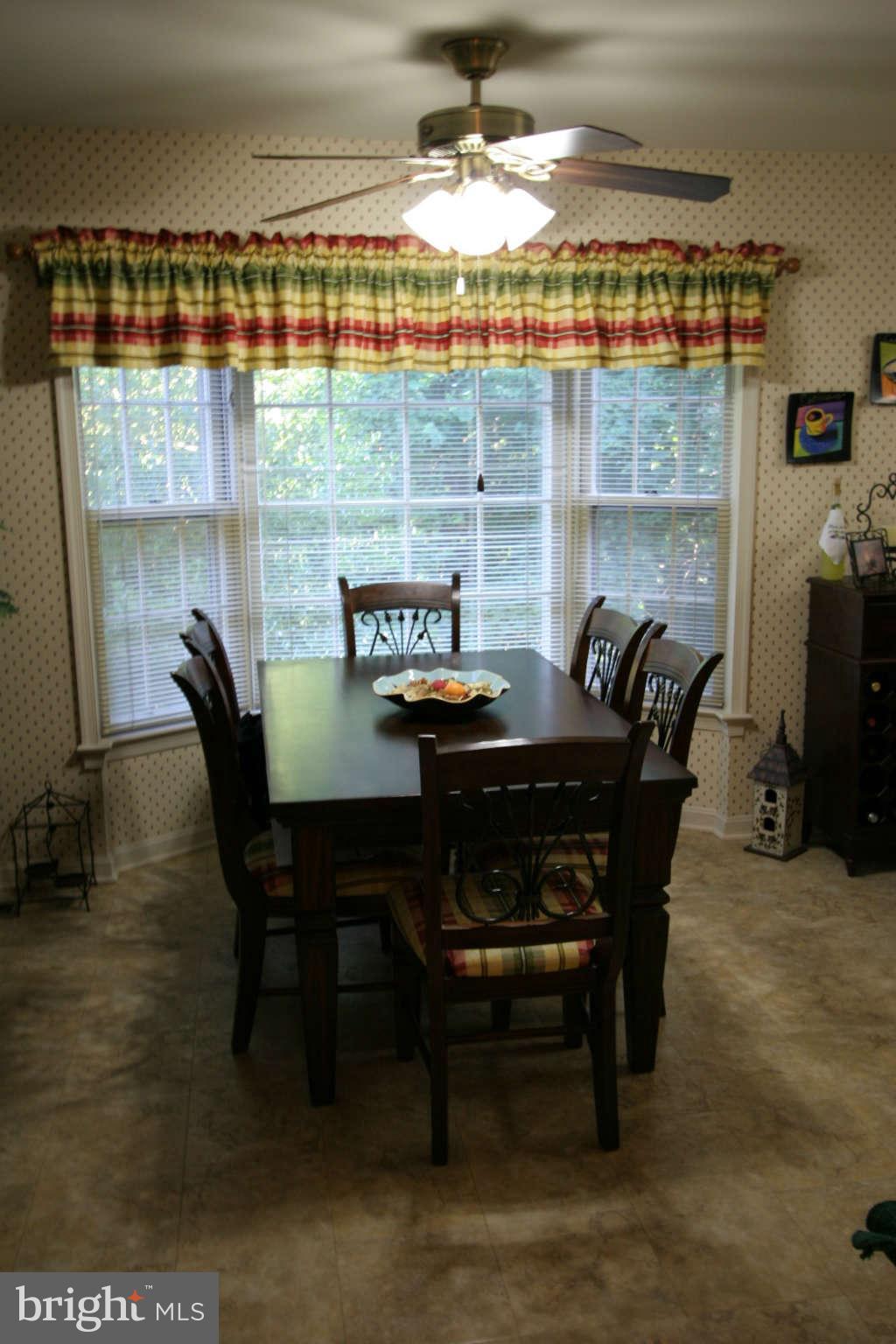 9015 O'Keith Court Springfield, VA 22152 - Photo 5 of 29 Dining Room