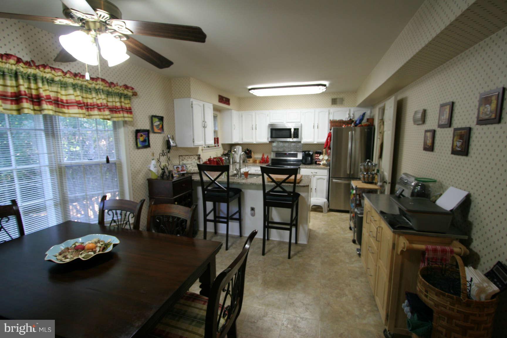 9015 O'Keith Court Springfield, VA 22152 - Photo 6 of 29 Kitchen