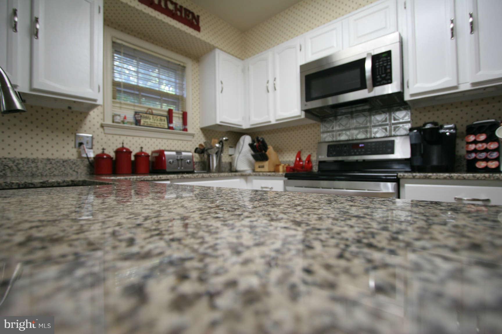 9015 O'Keith Court Springfield, VA 22152 - Photo 7 of 29 Kitchen