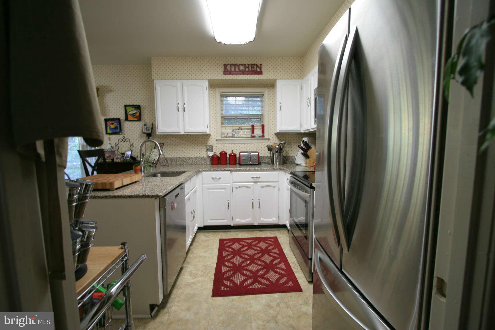 9015 O'Keith Court Springfield, VA 22152 - Photo 9 of 29 Kitchen