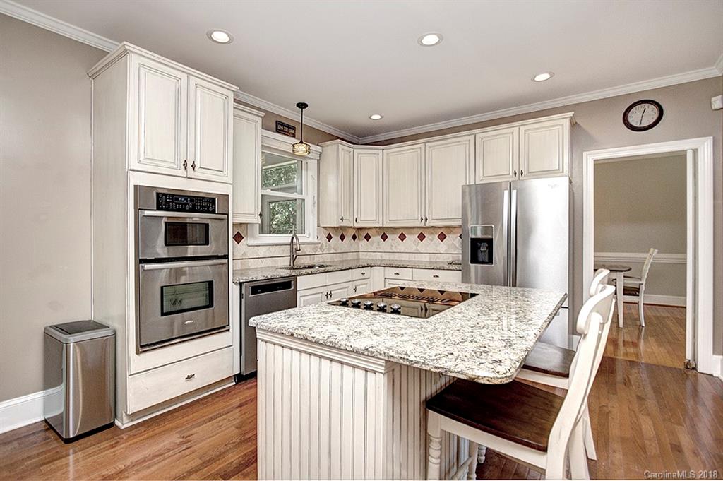 639 Landsdowne Court Fort Mill, SC 29708 - Photo 2 of 26