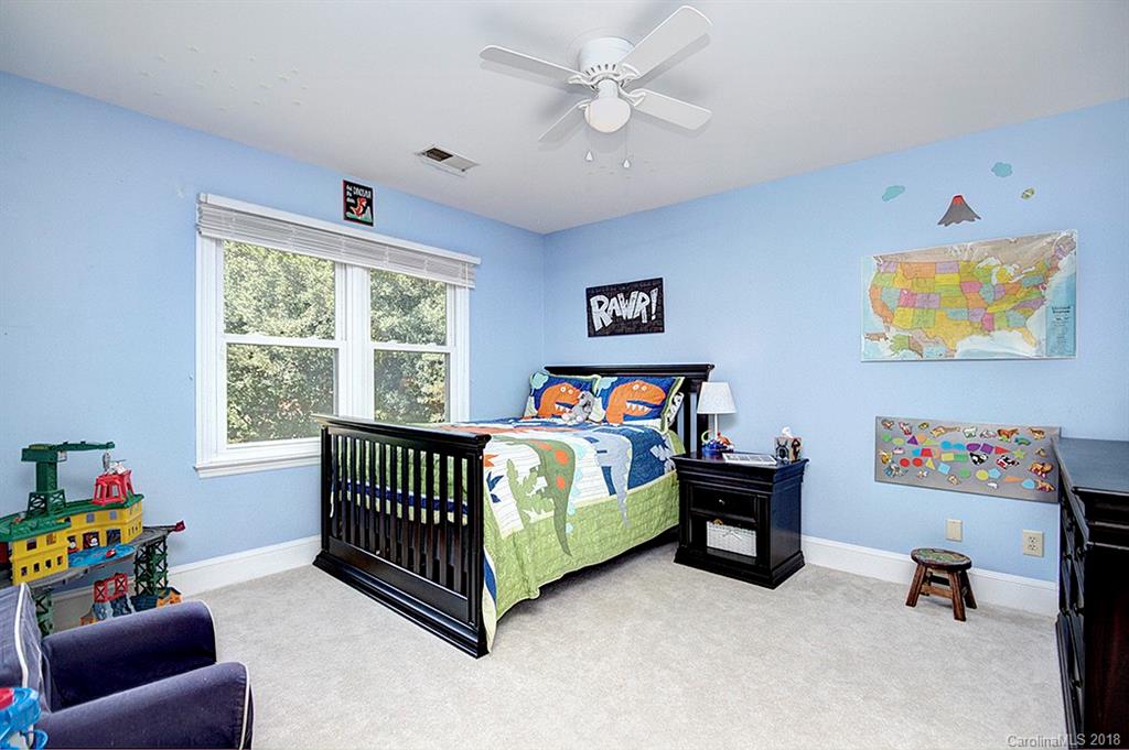 639 Landsdowne Court Fort Mill, SC 29708 - Photo 13 of 26