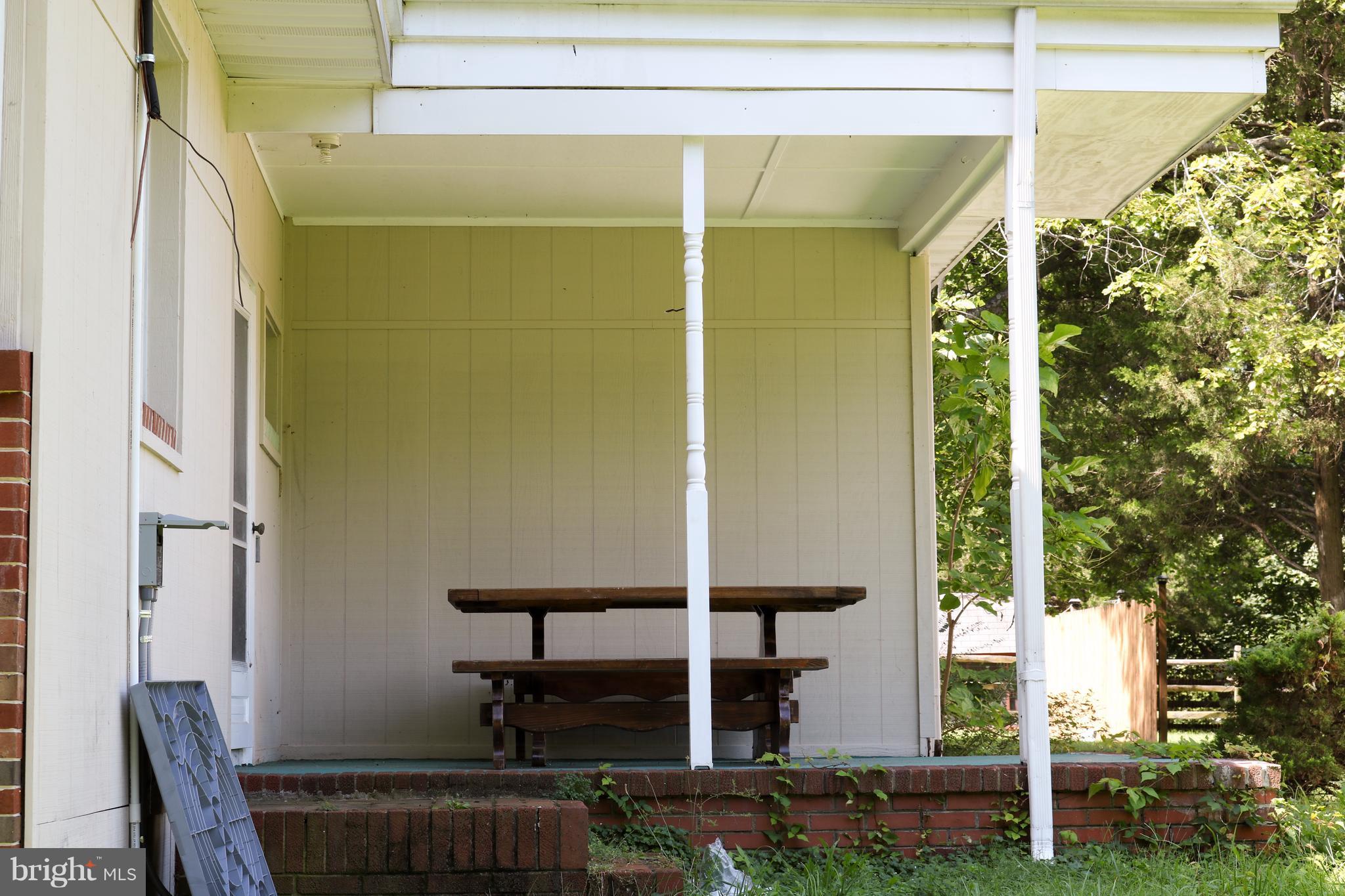 15615 Livingston Road Accokeek, MD 20607 - Photo 6 of 27 Outdoor patio for relaxing and entertaning