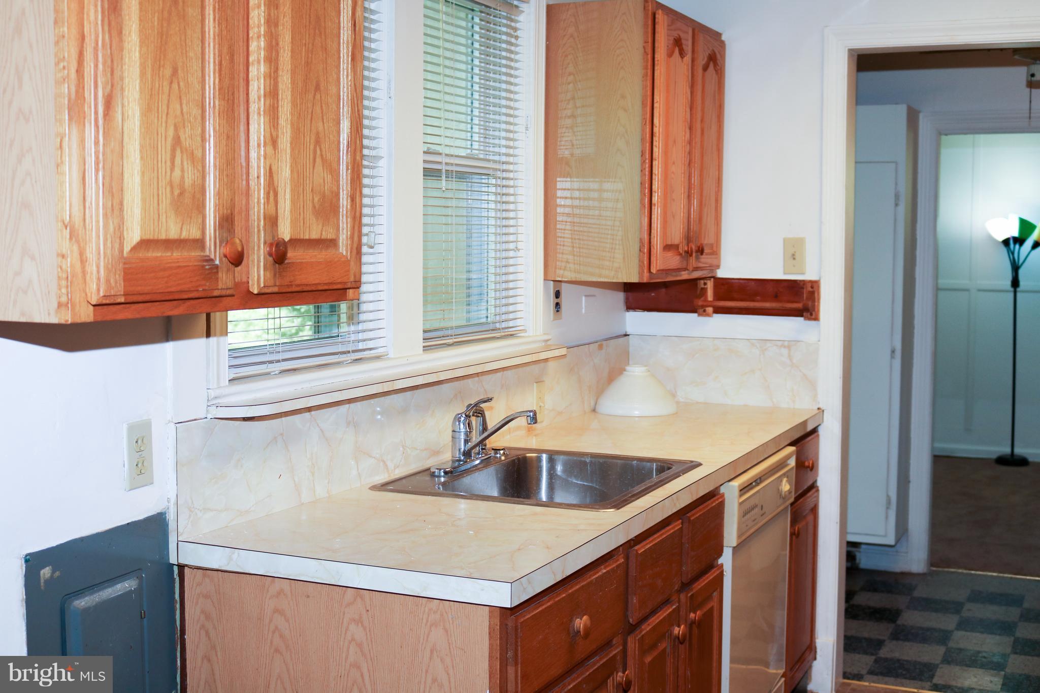15615 Livingston Road Accokeek, MD 20607 - Photo 9 of 27 Be your own chef in this beautiful kitchen