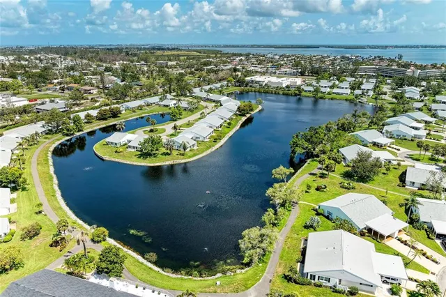 $397,900 | 4736 Independence Drive, Unit 4736, Bradenton, FL 34210