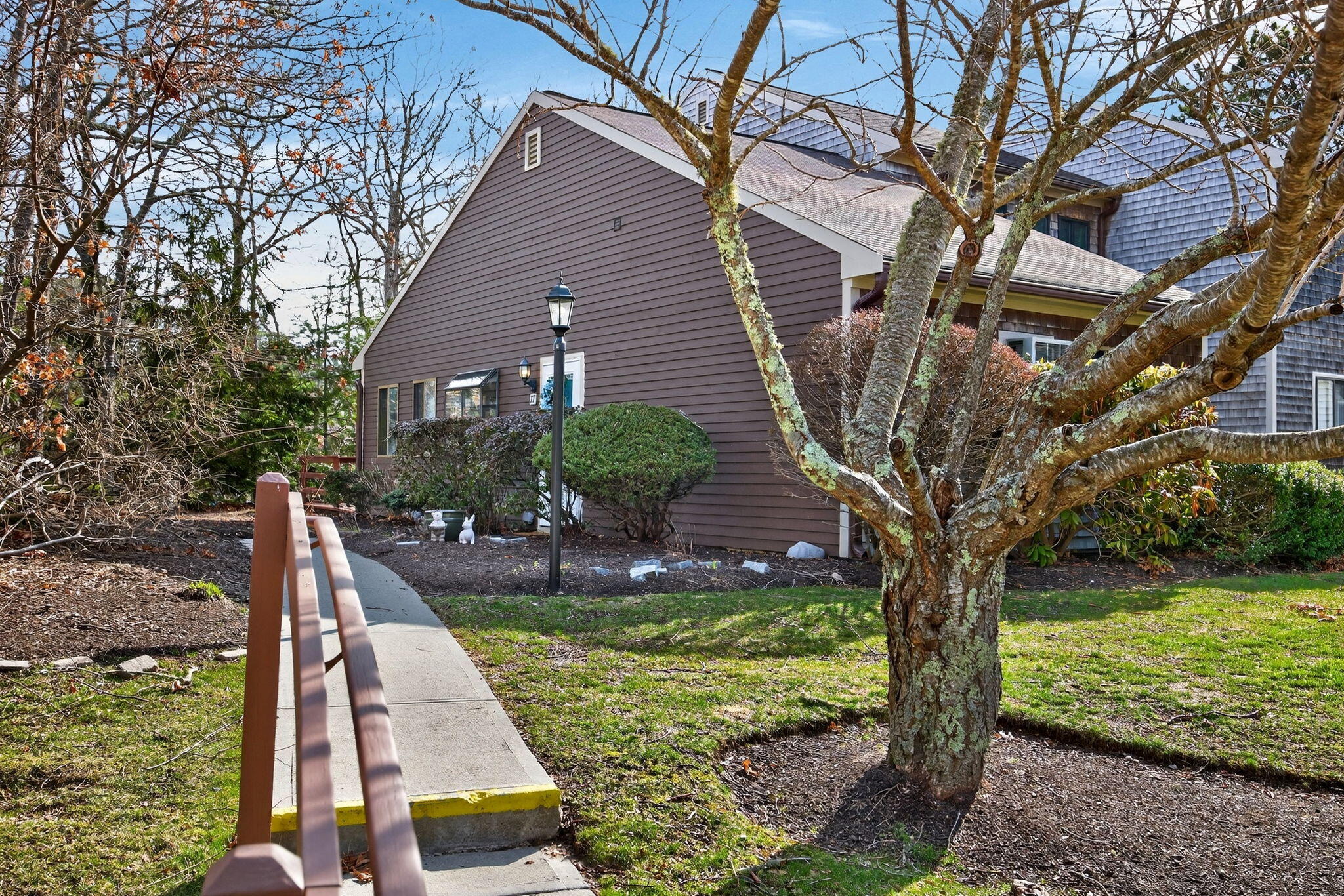 77 Round House Road, Unit 77 Buzzards Bay, MA 02532 - Photo 1 of 32 1-8P0A8537