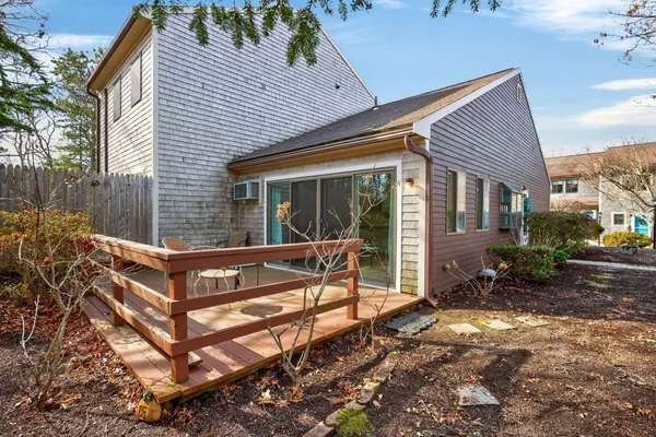 $349,900 | 77 Round House Road, Unit 77, Buzzards Bay, MA 02532