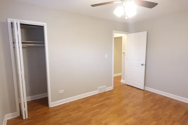 $2,195 | 2401 Huron Terrace, Waukegan, IL 60087