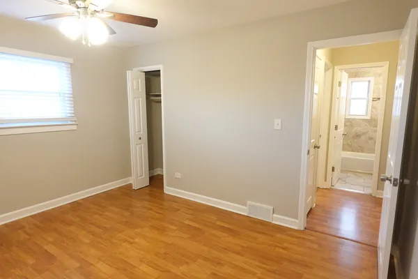 $2,195 | 2401 Huron Terrace, Waukegan, IL 60087