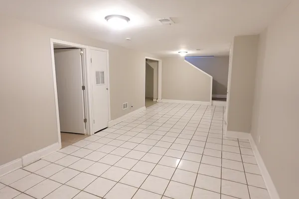 $2,195 | 2401 Huron Terrace, Waukegan, IL 60087