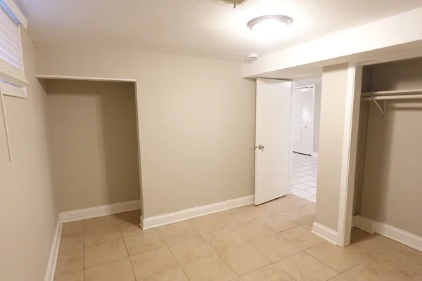 $2,195 | 2401 Huron Terrace, Waukegan, IL 60087