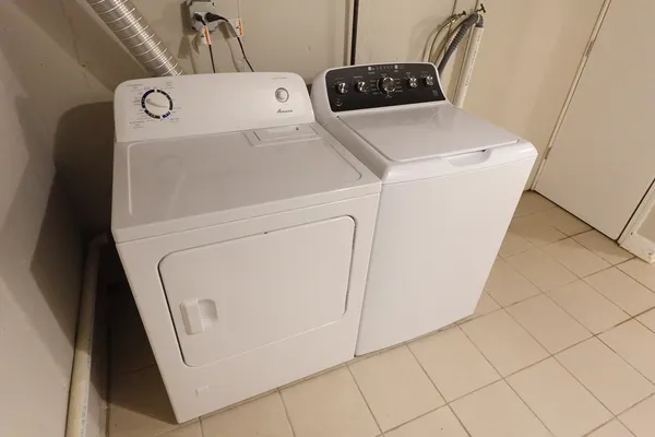 $2,195 | 2401 Huron Terrace, Waukegan, IL 60087