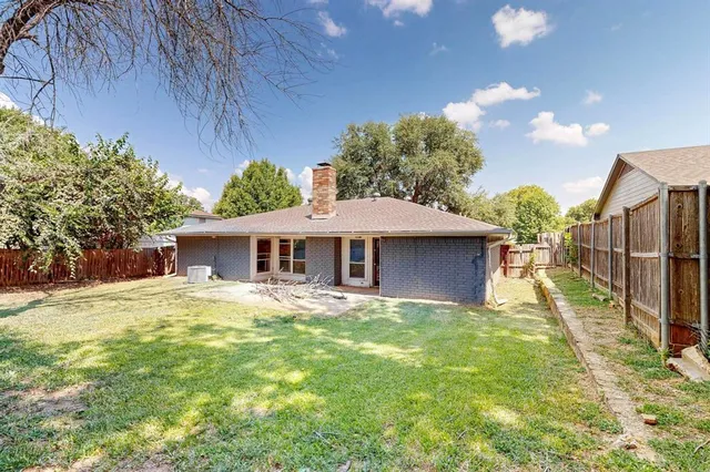 $350,000 | 2211 Sierra Drive, Grapevine, TX 76051