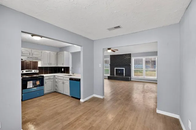 $350,000 | 2211 Sierra Drive, Grapevine, TX 76051