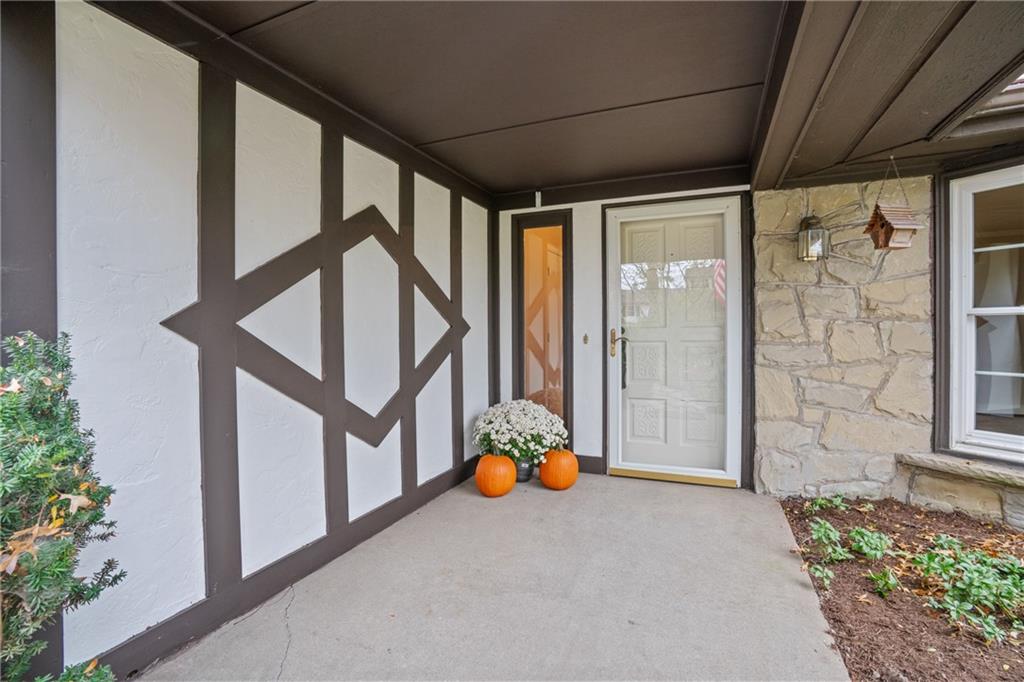 126 Rockingham Lane Canonsburg, PA 15317 - Photo 3 of 44 a very nice looking room with a large window and chandelier
