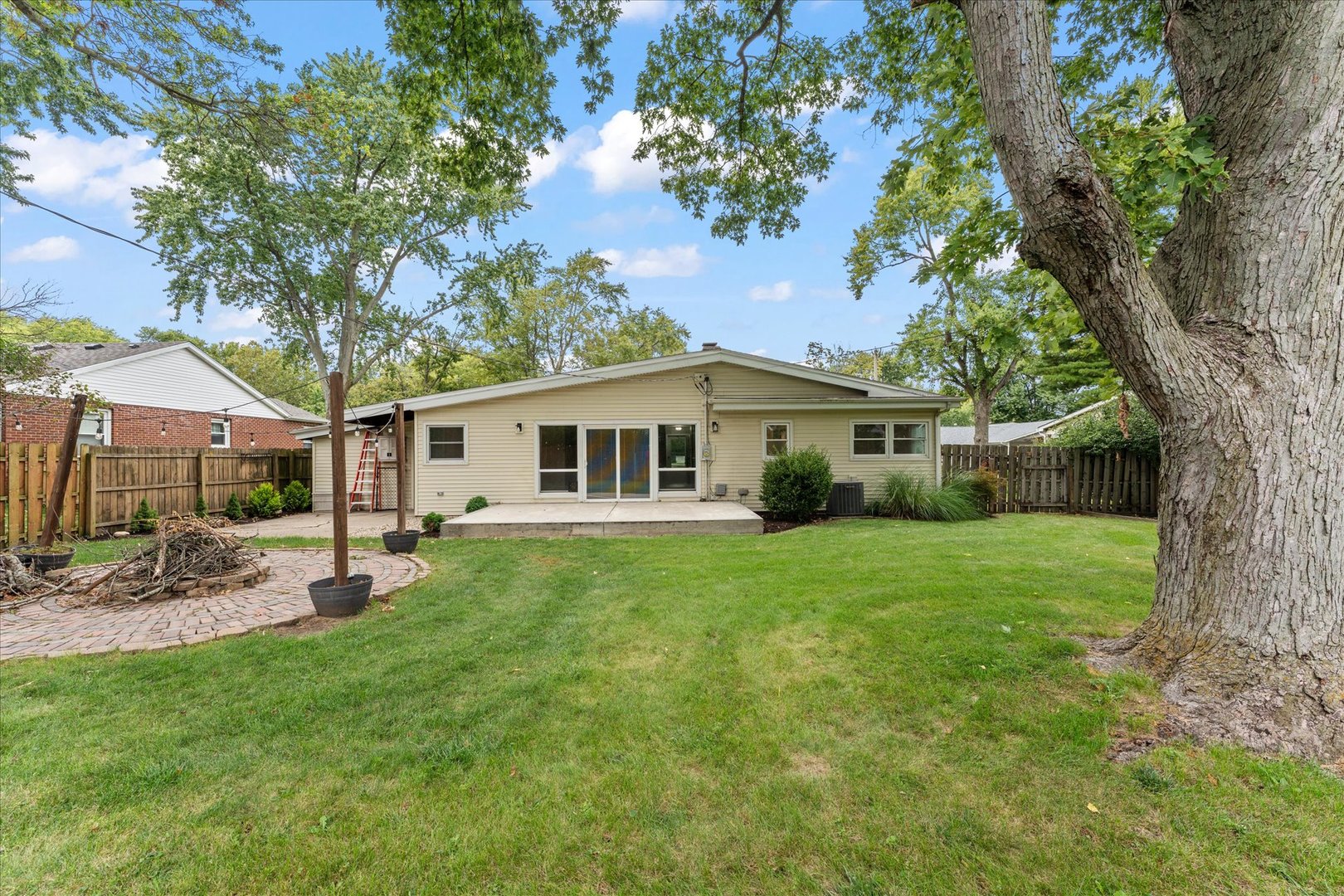907 South Longview Road Monticello, IL 61856 - Photo 32 of 41 Gallery Image 32