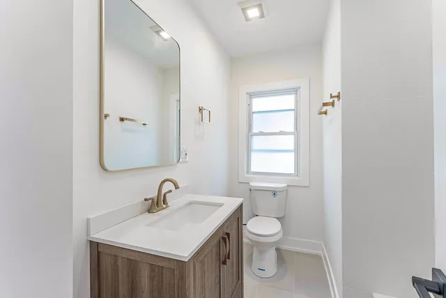 $419,900 | 2630 North Austin Avenue, Chicago, IL 60639