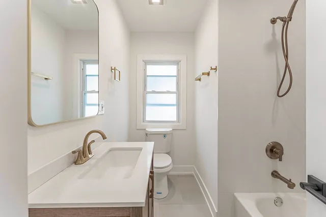 $419,900 | 2630 North Austin Avenue, Chicago, IL 60639