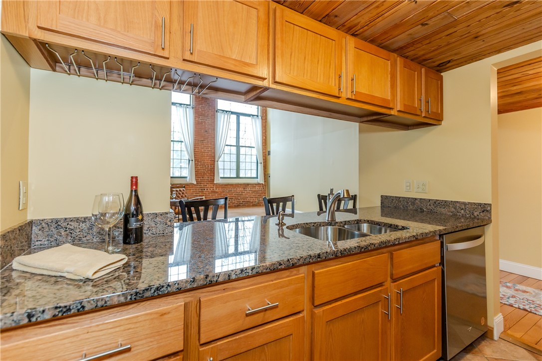 15 Higgins Street, Unit 311 Smithfield, RI 02917 - Photo 11 of 42