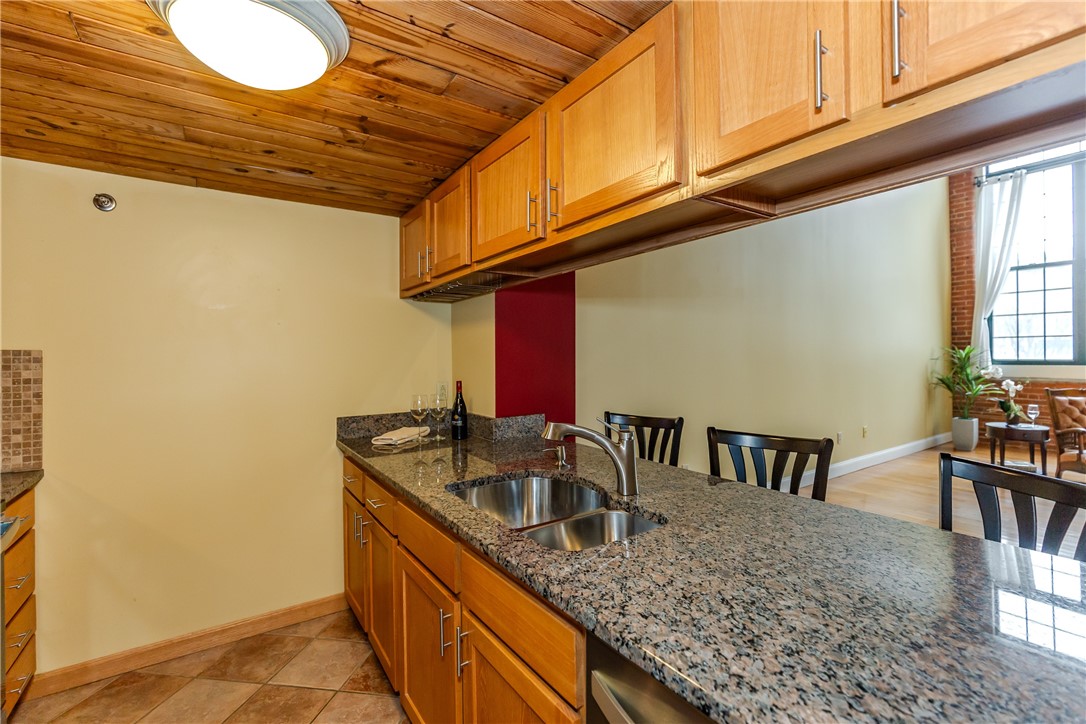 15 Higgins Street, Unit 311 Smithfield, RI 02917 - Photo 13 of 42