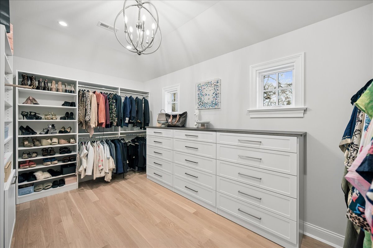 525 Ash Street Winnetka, IL 60093 - Photo 31 of 56 a view of room with furniture and closet