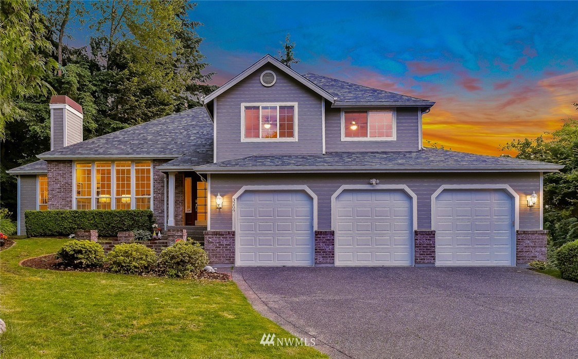 3209 Northeast 26th Court Renton, WA 98056 - Photo 1 of 40 Gallery Image 1