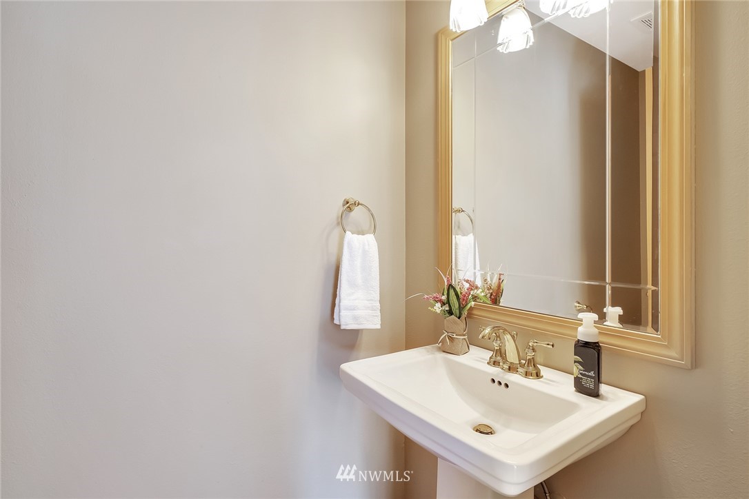 3209 Northeast 26th Court Renton, WA 98056 - Photo 19 of 40 Gallery Image 19
