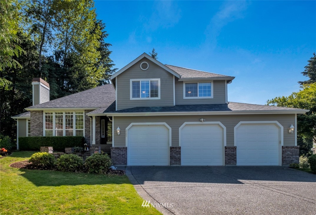 3209 Northeast 26th Court Renton, WA 98056 - Photo 3 of 40 Gallery Image 3
