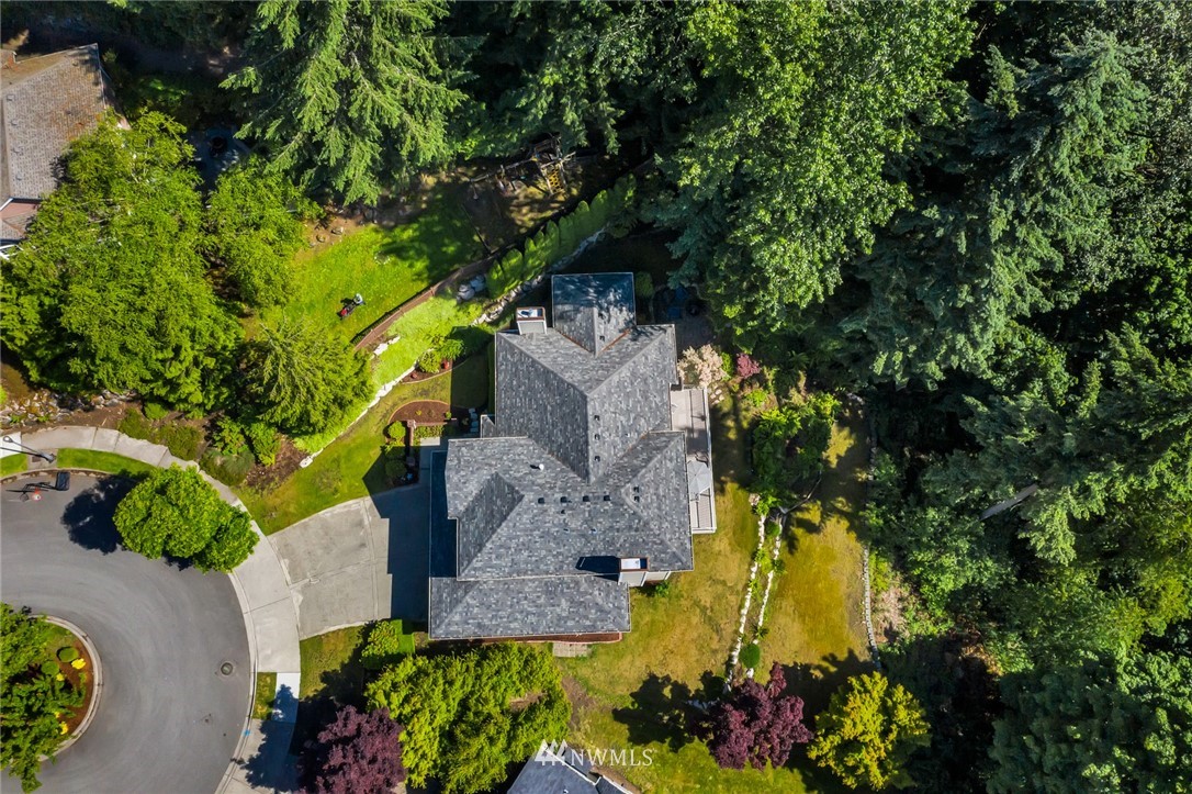 3209 Northeast 26th Court Renton, WA 98056 - Photo 5 of 40 Gallery Image 5