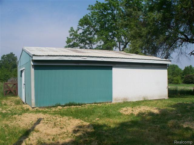 5529 Wilcox Road Dundee, MI 48131 - Photo 4 of 12 100_1792