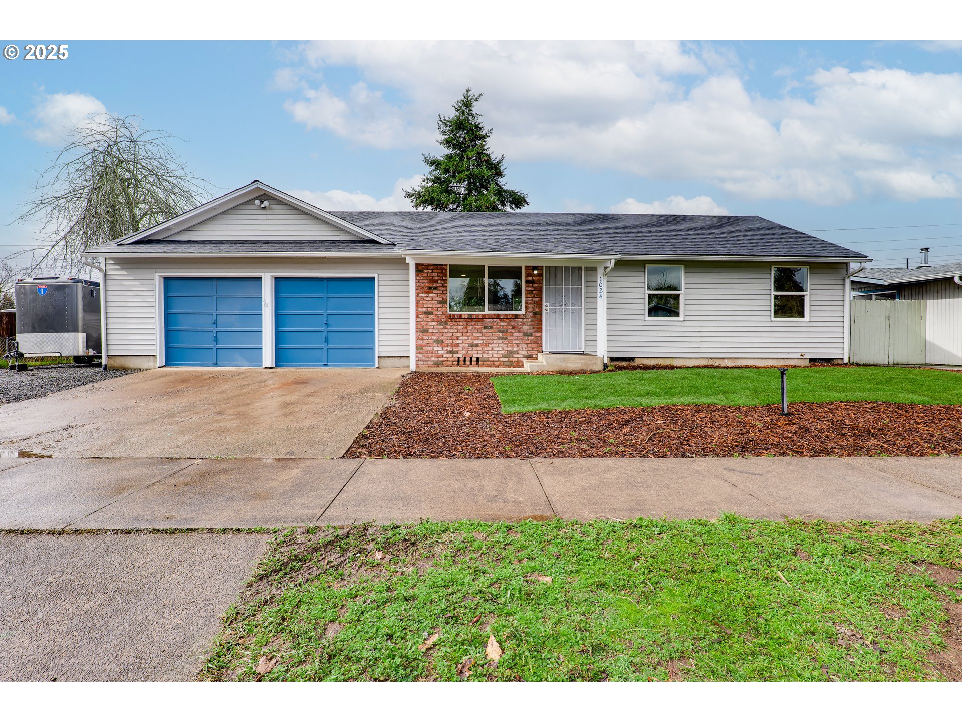 1024 56th Street Springfield, OR 97478 - Photo 1 of 32