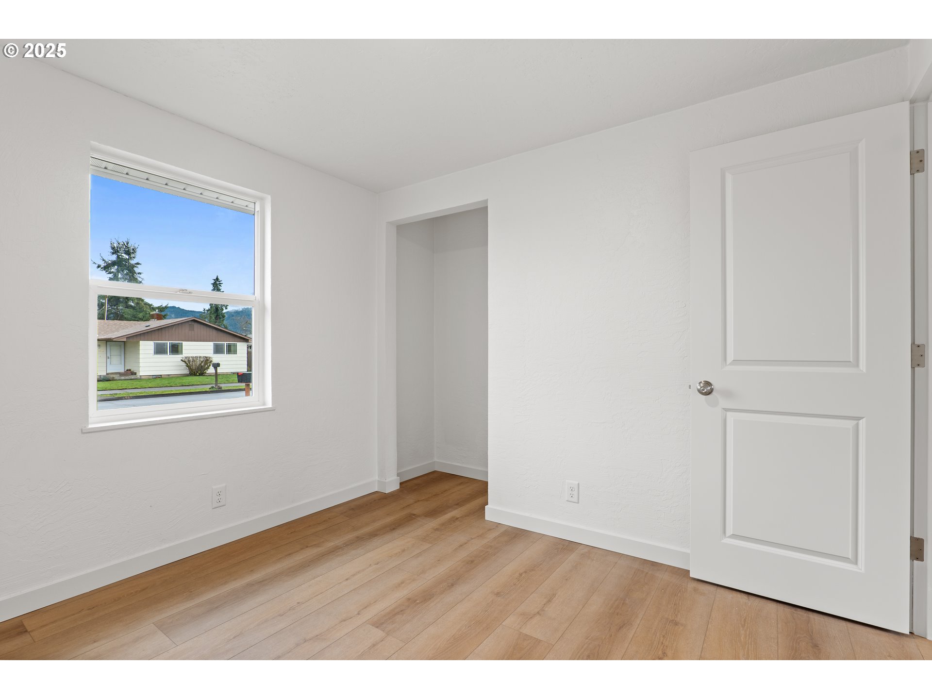 1024 56th Street Springfield, OR 97478 - Photo 17 of 32