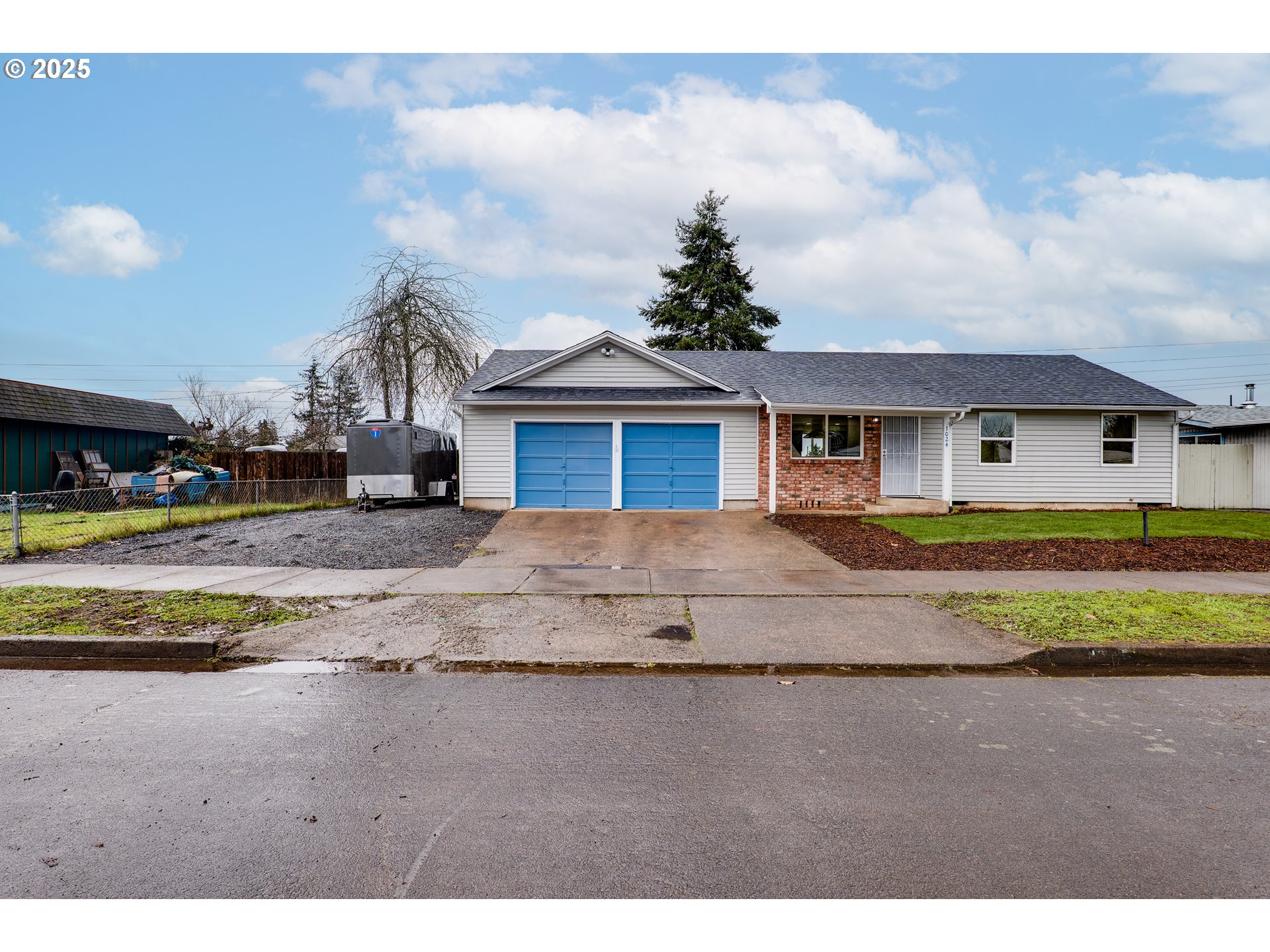 1024 56th Street Springfield, OR 97478 - Photo 2 of 32