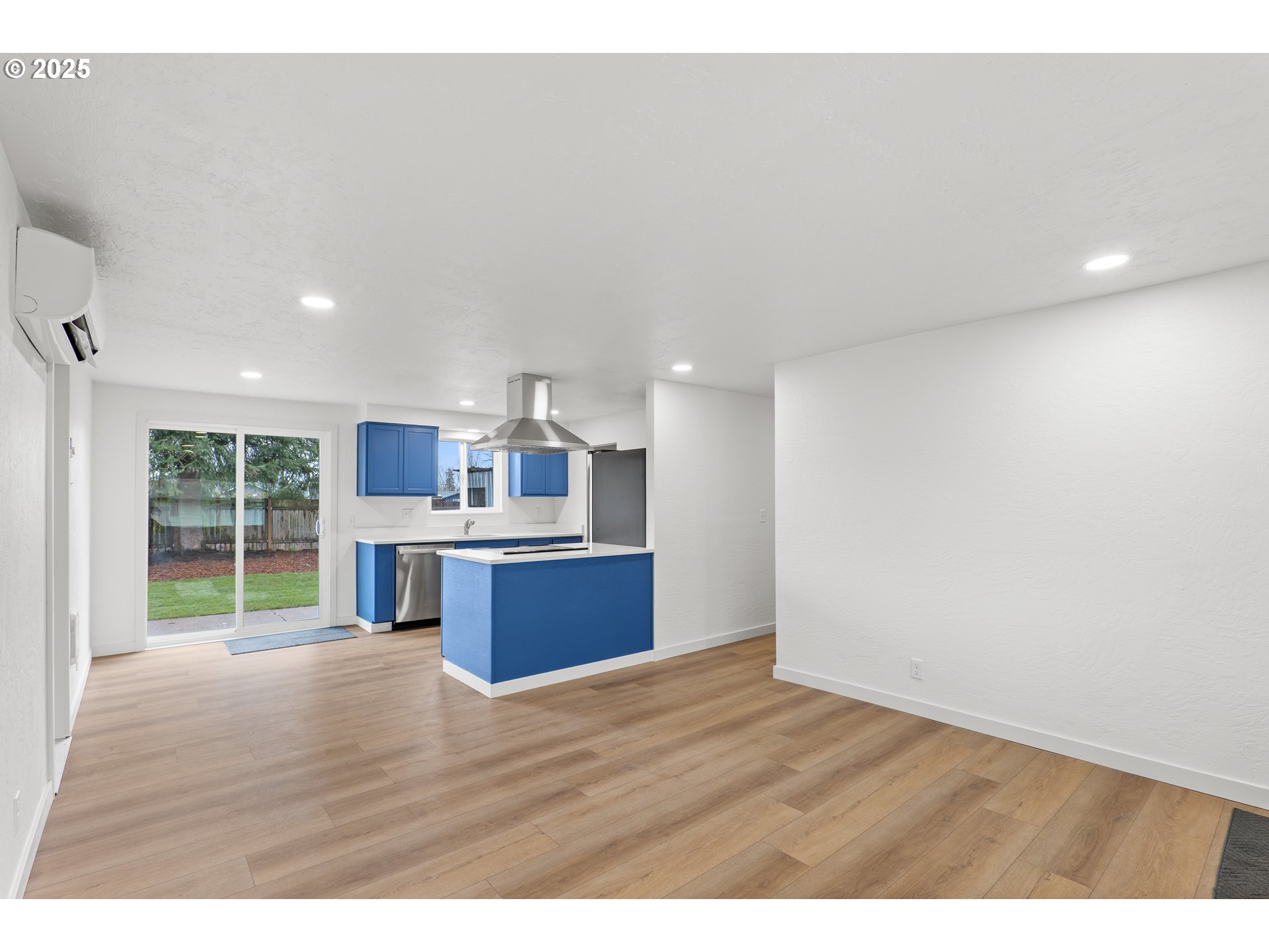 1024 56th Street Springfield, OR 97478 - Photo 6 of 32