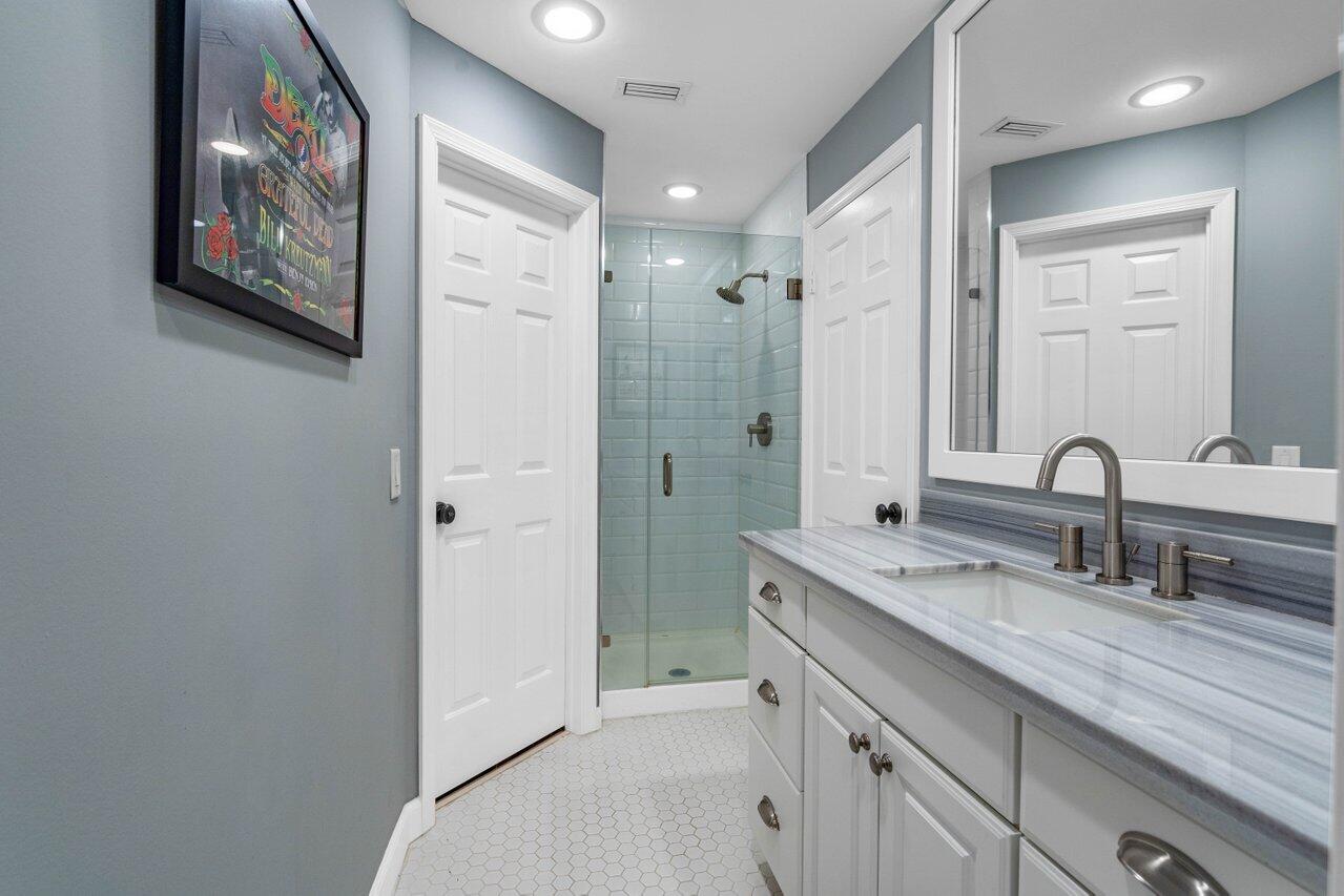 5600 Coach House Circle, Unit H Boca Raton, FL 33486 - Photo 18 of 26 021-5600CoachHouseCircle-UnitH-BocaRaton