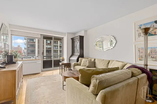 $4,800 | 401 East 84th Street, Unit 10D | Upper East Side