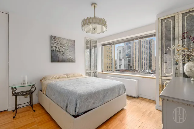 $4,800 | 401 East 84th Street, Unit 10D | Upper East Side