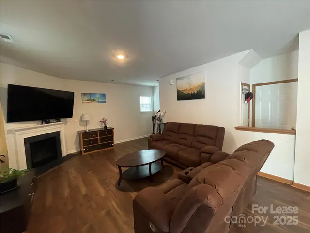 $2,200 | 716 Larmore Avenue, Charlotte, NC 28216