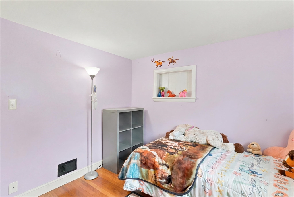 15 Burdett Road Lynn, MA 01904 - Photo 17 of 40