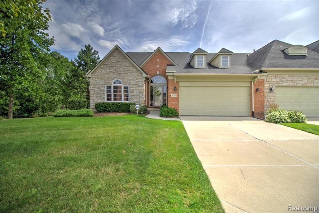 26548 Valhalla Drive, Unit 7 Farmington Hills, MI 48331 - Photo 3 of 30