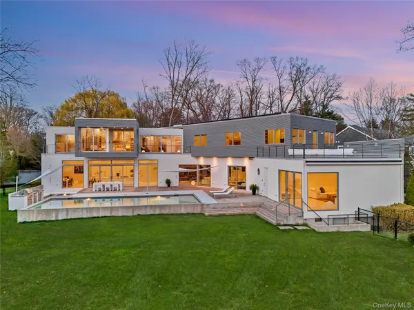 $4,995,000 | 840 Pirates Cove, Mamaroneck, NY 10543