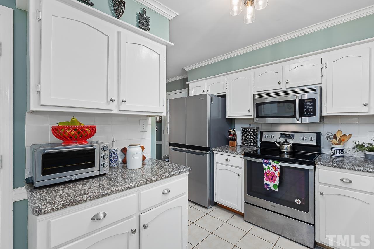 2401 Scouting Trail Raleigh, NC 27615 - Photo 4 of 30