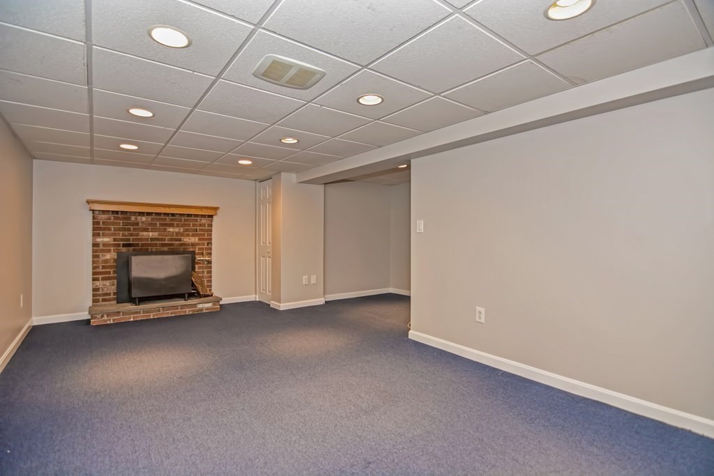 216 Bolton Station Road Lancaster, MA 01523 - Photo 27 of 29 Gallery Image 27
