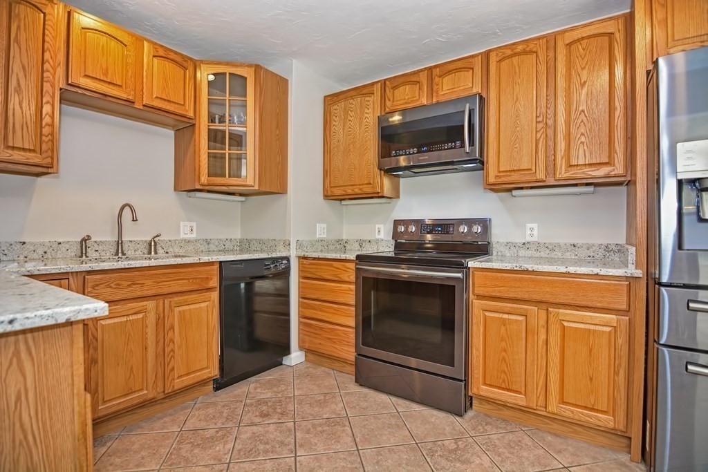 216 Bolton Station Road Lancaster, MA 01523 - Photo 3 of 29 Gallery Image 3