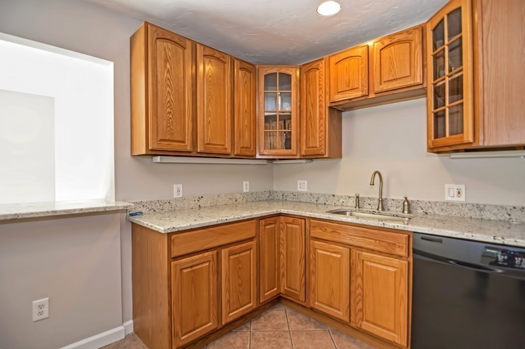 216 Bolton Station Road Lancaster, MA 01523 - Photo 5 of 29 Gallery Image 5