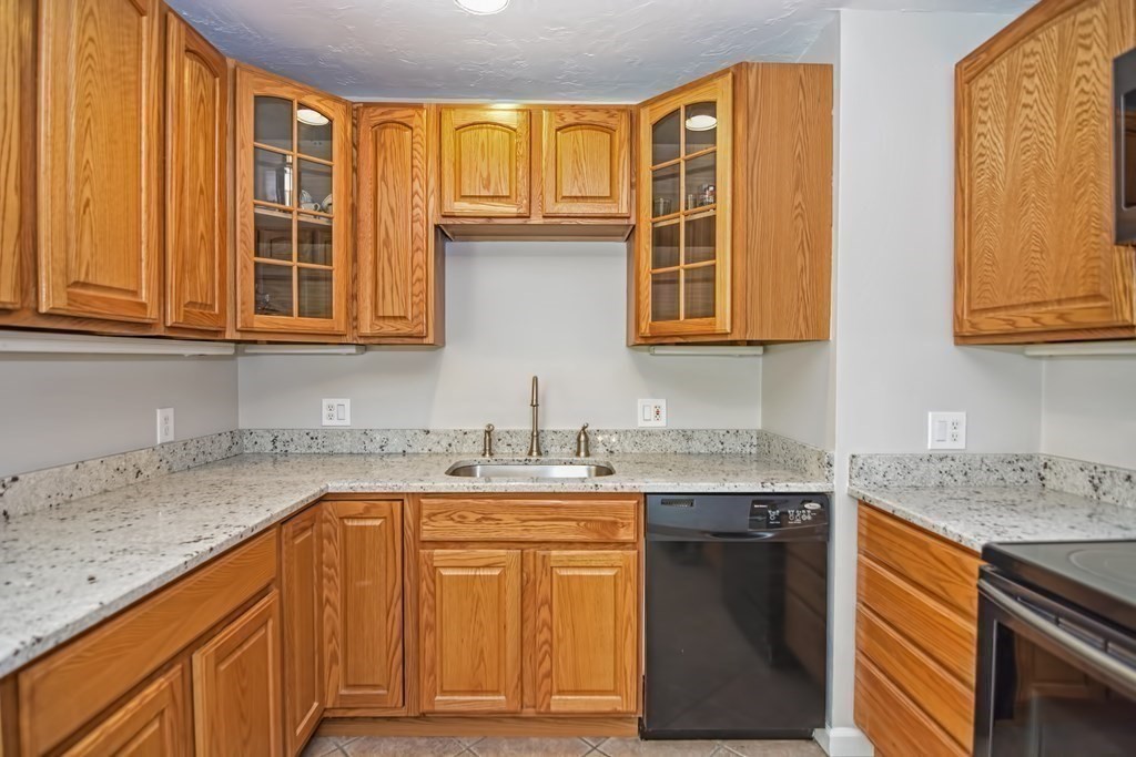 216 Bolton Station Road Lancaster, MA 01523 - Photo 7 of 29 Gallery Image 7